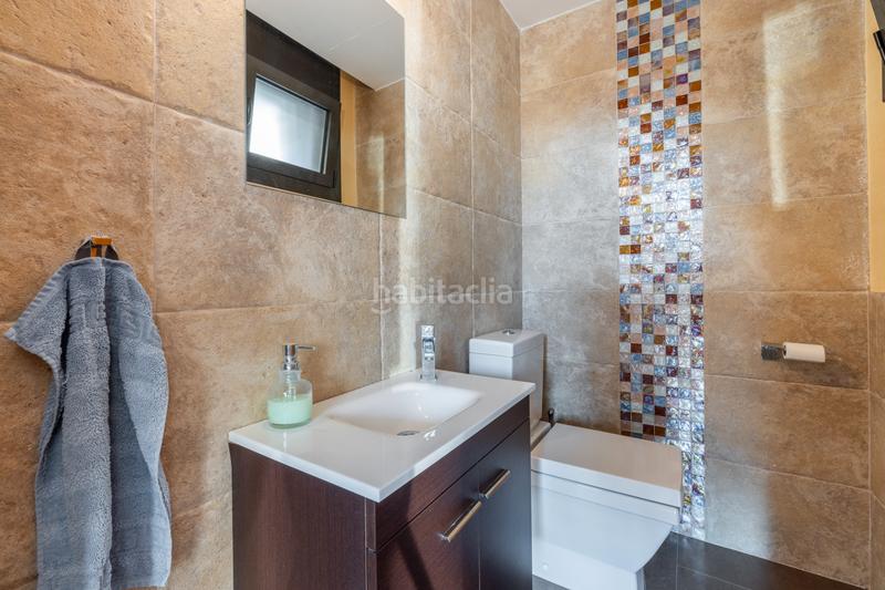 Foto f2852395-d027-48e6-8d68-e36a08bb7358. Maison avec cheminée chauffage parking piscine dans Castelldefels