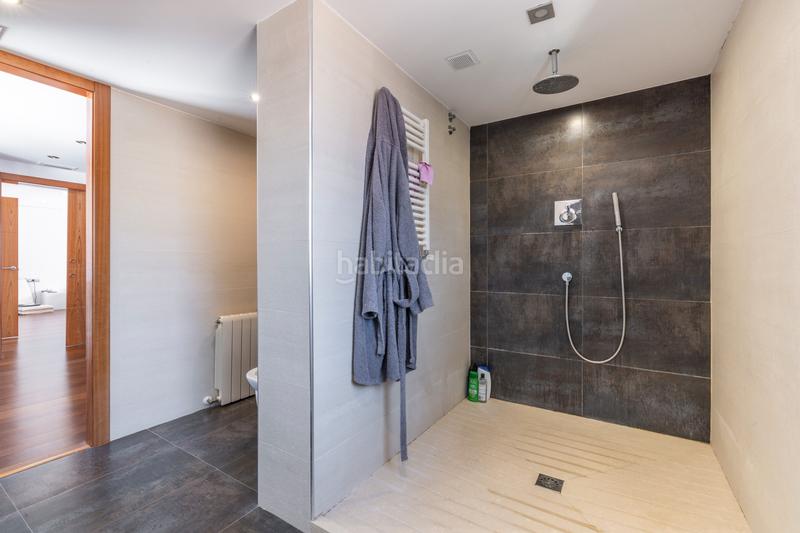 Foto f4587082-b3ac-4fee-b825-90d3073d0932. Maison avec cheminée chauffage parking piscine dans Castelldefels