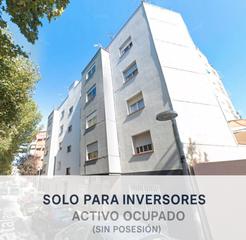 Pis  Passeig dels ferrocarrils catalans. Ocupado