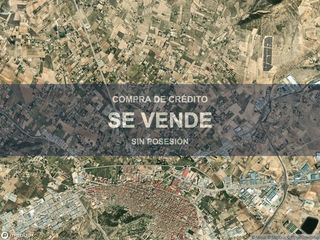 Locale commerciale in Yecla. Compra de crédito  inmueble en yecla