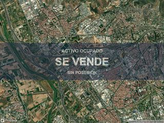 Büro in La Gavarra. Compra directa  inmueble en cornellà de llobregat