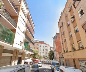 Piso  Carrer de les glicines. Piso ocupado