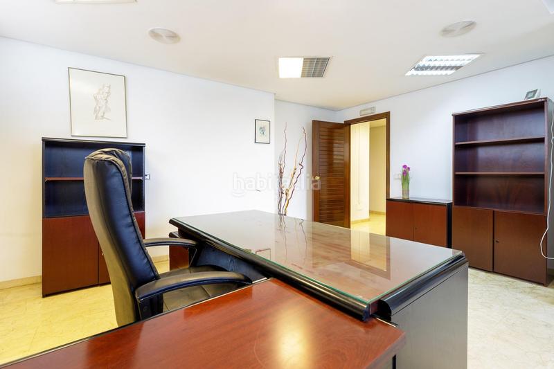 Foto dcff9416-c0a9-417d-a9e8-8f7c692c5d26. Oficina amb aparcament a Bons Aires Palma de Mallorca