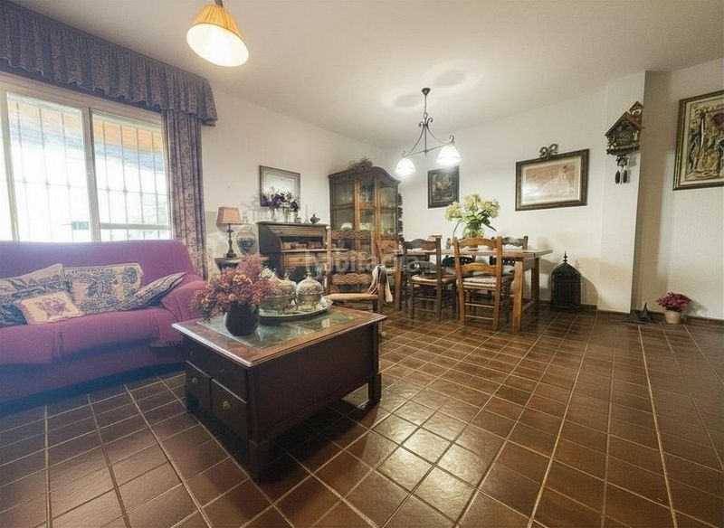 Foto cd6b3846-cf47-4e88-bdd1-61e982044dde. Casa amb aparcament a La Granja - La Colina - Los Pastores Algeciras