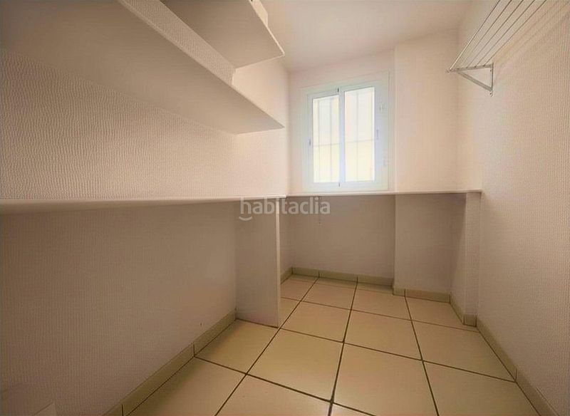 Foto a9e85aa3-bfa2-4923-b3ab-0188eb3d32a2. Pis a Tarifa ciudad Tarifa