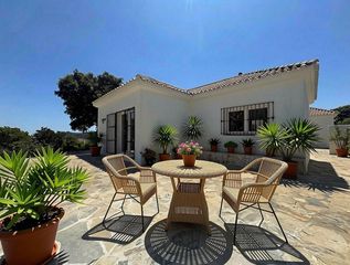 Xalet en El Cuart�n - El Bujeo. M�s de 2.300 m2 de parcela para disfrutar del aut�ntico estilo d