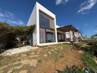 Casa en San Garca. Exclusiva vivienda independiente con vistas al mar