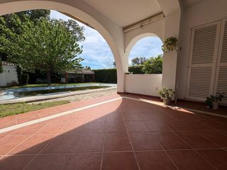 Xalet a San García. Exclusivo chalet en campo de golf algeciras amplitud, tranquilid