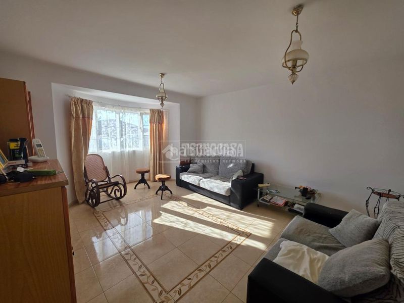 Foto 45083db7-327d-44e2-8ef3-da80a3b8761f. Casa aparellada a Tahiche Teguise