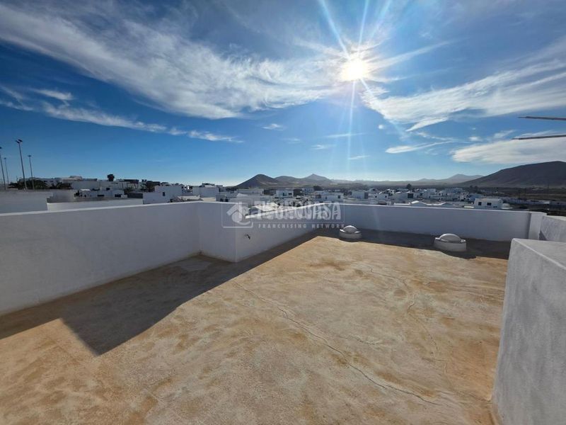 Foto b97cb19d-7537-4a01-a683-ad44f01a6c77. Casa aparellada a Tahiche Teguise