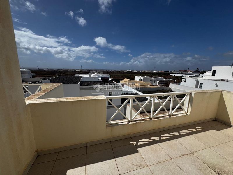 Foto 1e121fea-226a-41aa-b910-fbf9c4aa82ca. Casa aparellada a Tahiche Teguise