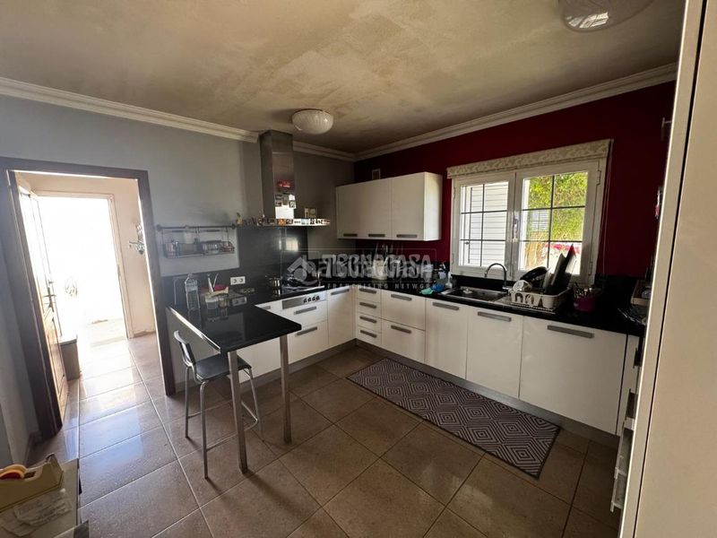 Foto 9120308b-fd01-4531-ad9d-a32cc2610f9e. Casa aparellada a Tahiche Teguise