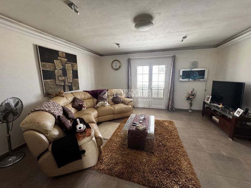 Foto 925cd461-304e-4fdb-8e93-ee85375b9880. Casa aparellada a Tahiche Teguise