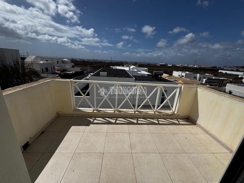 Foto a7546f81-7f1d-488f-b563-9223affb246b. Casa aparellada a Tahiche Teguise