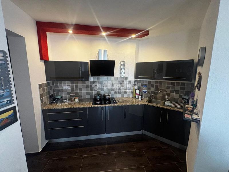Foto e385de9c-84b4-4a1c-9d15-27231fee1d54. Casa a Playa Blanca Yaiza