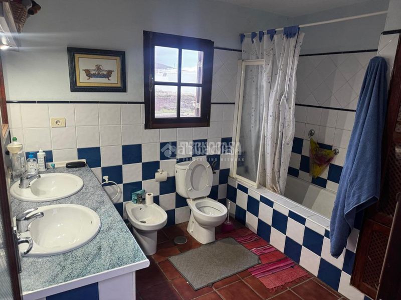 Foto 8c2cd58e-f61d-4275-9a51-a8c17eb765f8. Casa aparellada a Tahiche Teguise