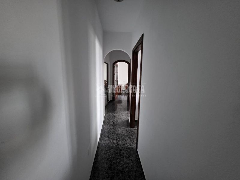 Foto d20fab19-37c0-4800-a8ce-6c9deb0bdbdf. Pis a San Bartolomé pueblo San Bartolomé