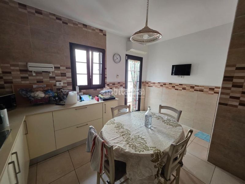 Foto 5b331789-a5f9-4b9a-985e-d2e3cb47747b. Casa aparellada a Playa Honda San Bartolomé