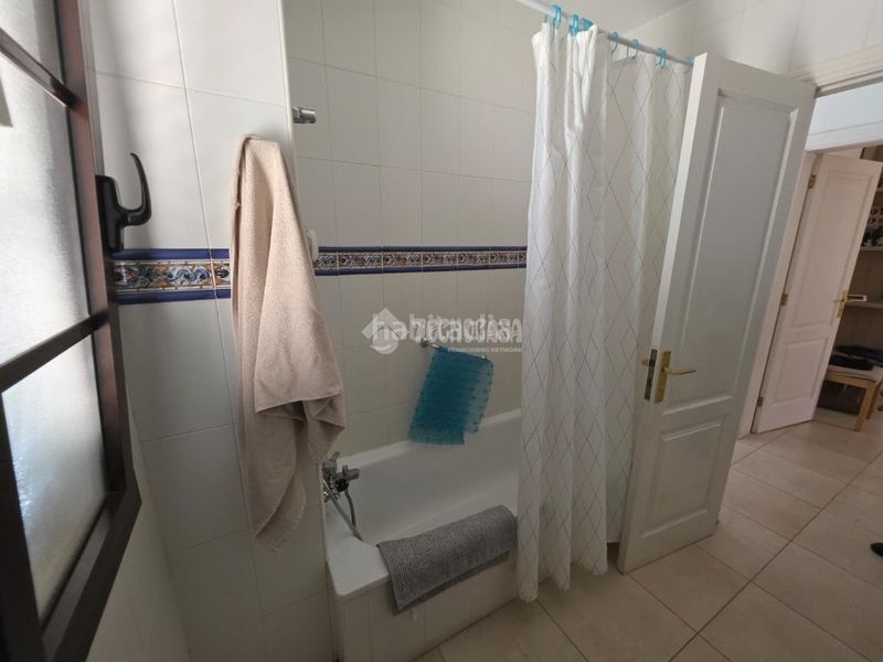 Foto 9fa1ff4e-5585-4182-9e61-31e3edecf92a. Casa aparellada a Playa Honda San Bartolomé