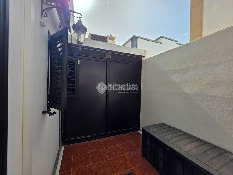 Foto c82aa964-a655-4747-a861-08f09f6e81c8. Casa aparellada a Playa Honda San Bartolomé