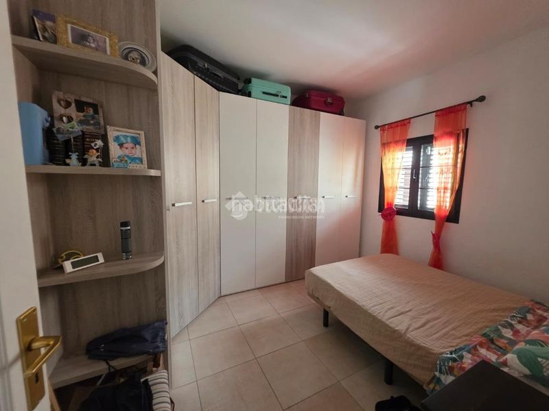 Foto c90571fd-cfe9-4229-83dd-93e3c3221476. Casa aparellada a Playa Honda San Bartolomé