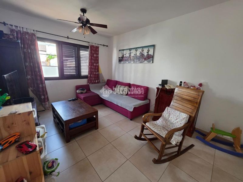 Foto db19bc05-78fe-4209-9f4f-82ab4f8572b3. Casa aparellada a Playa Honda San Bartolomé