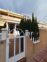 Casa en Zona Carrefour - Urbanizaciones. Dplex en torrevieja  ideal para tu nuevo hogar