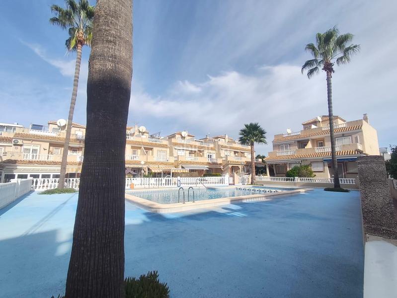 Foto fad5494f-eb4e-4060-94a0-edeaf2c00c6a. Maison dans Zona Carrefour - Urbanizaciones Torrevieja