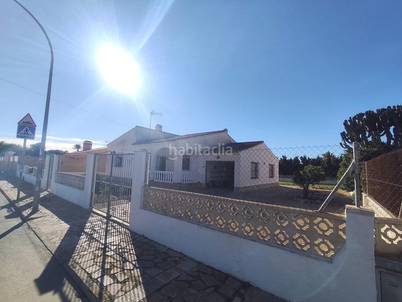 Foto b177e3f2-6b76-45f6-b45c-10b34ba23e70. Chalet  independiente en Zona Carrefour - Urbanizaciones Torrevieja