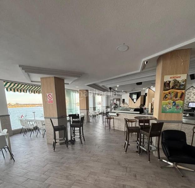 Foto 5ee2c8f1-083b-454a-9380-d76d437f233a. Traspaso local comercial traspaso de restaurante y cafetería en primera línea de playa. en Torrevieja