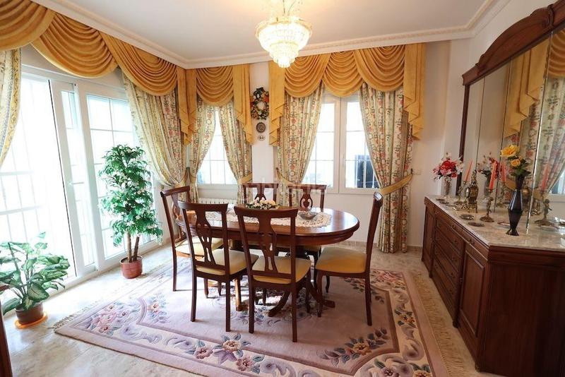 Foto 904ad0eb-1913-426b-a1f2-13877516f246. Xalet amb calefacció aparcament piscina a Centro - Muelle Pesquero Torrevieja