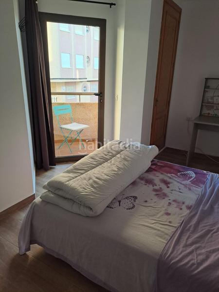 Foto cb981ad3-d962-40b8-84f3-51d98f105207. Alquiler apartamento excepcional apartamento en alquiler a l año. en Torrevieja