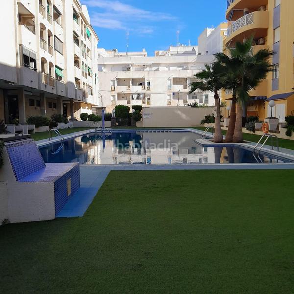 Foto 9992b6f0-f3dd-45c8-8e95-e4577a2045d3. Location appartement avec chauffage piscine dans Parque de las Naciones Torrevieja