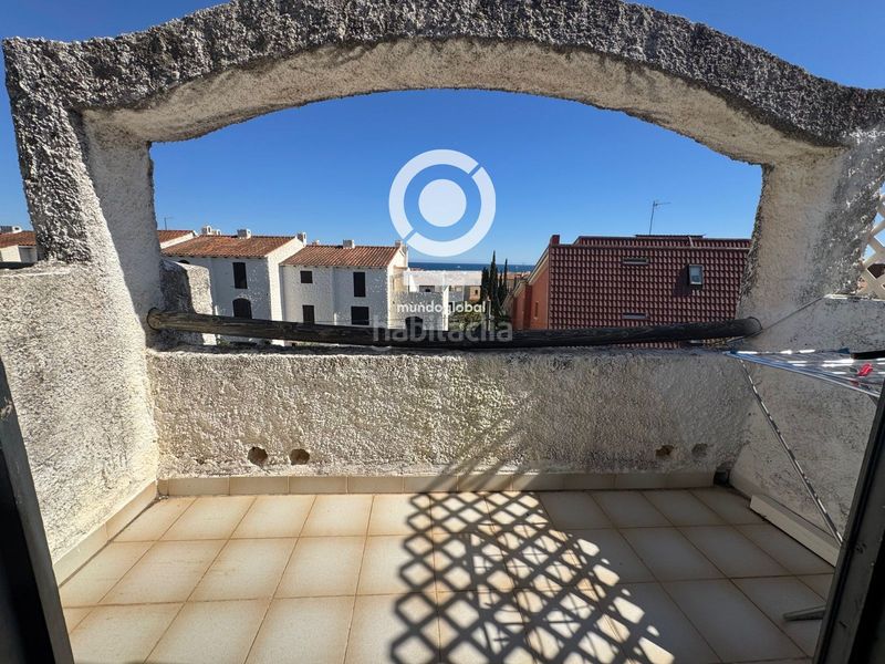 Foto b277fe95-9049-4685-9a64-d1c467f2a95b. Casa adosada en Sant Jordi Torredembarra