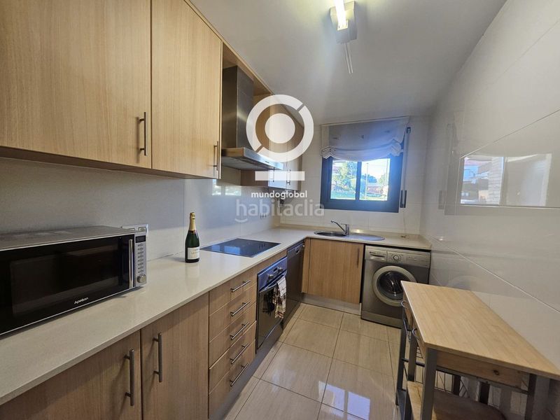 Foto e8fd3141-0f9c-4e6f-a2c2-275ddba5a6ba. Pis amb calefacció aparcament piscina a Segur de Calafell nucli urbà Segur de Calafell