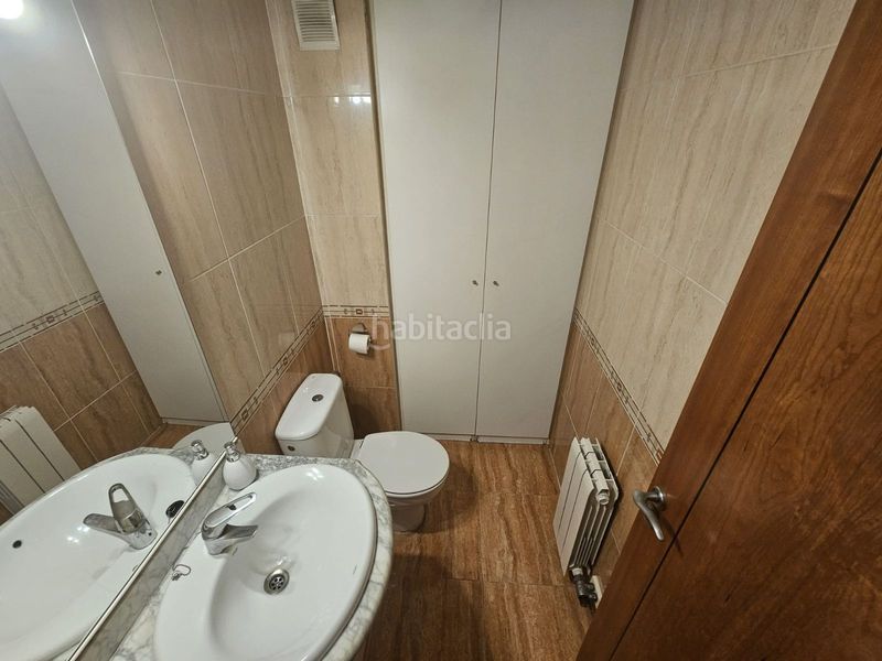 Foto ab2c52d3-d0ea-4a35-9edb-43ed60e262ea. Casa adossada amb calefacció a Centre Vendrell (El)
