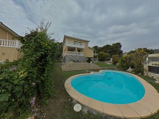 Xalet  Pau casals. Chalet independiente de obra vista con vistas panorámicas al mar