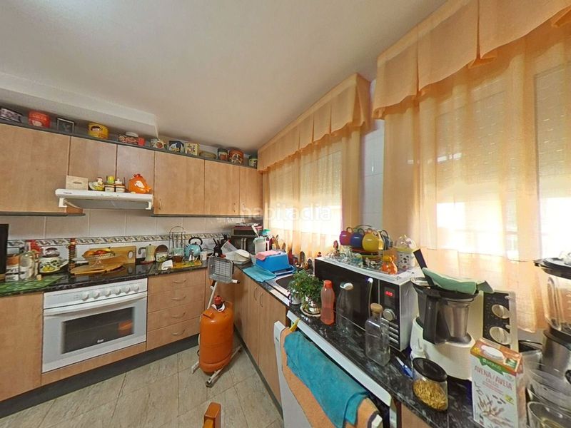 Foto d595e802-6ea3-425f-97f6-90bb198a59d6. Casa adossada amb calefacció aparcament a Arboç (L´)