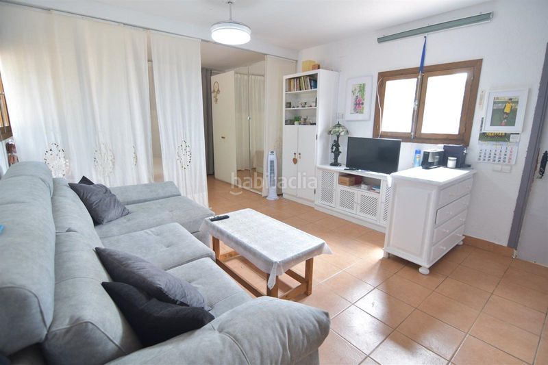 Foto 5599f308-54e2-410c-aa27-dd851129f04f. Casa amb piscina a Montmell (El)
