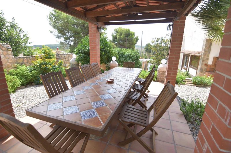 Foto ba6e676e-54de-446e-bcf5-2152c6f12372. Casa amb piscina a Montmell (El)