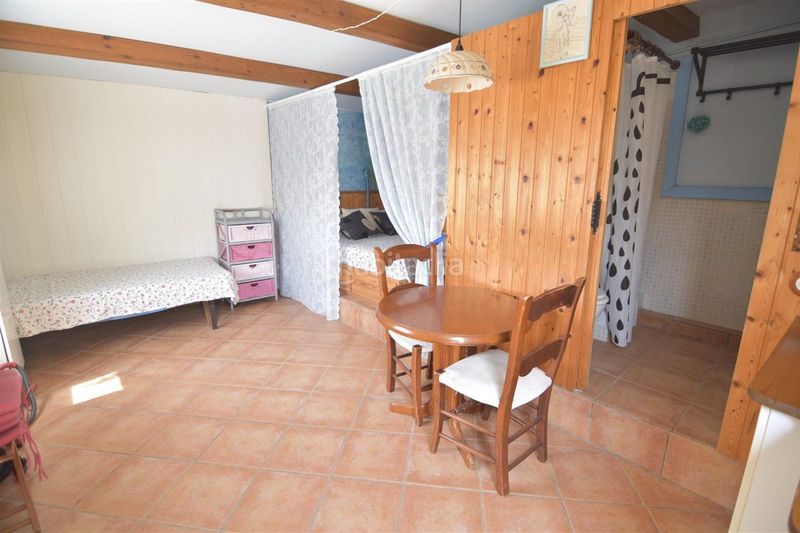 Foto f4fda150-0ea8-43aa-80f3-f55d6e5456b4. Casa amb piscina a Montmell (El)