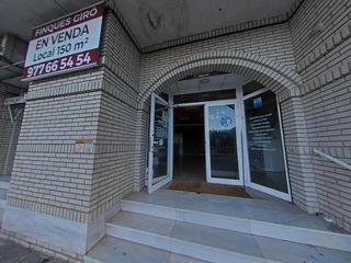 Locale commerciale  Del baix penedès. Local comercial en venta en el tancat