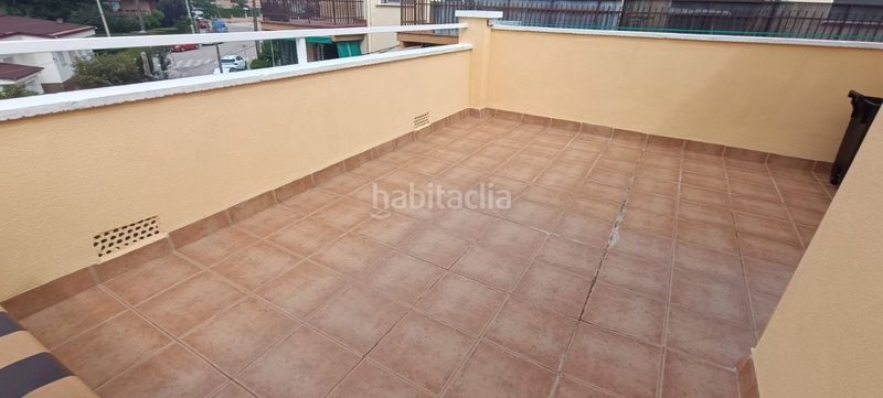 Foto d075f750-d628-4337-8f7e-14715858c195. Casa adossada amb calefacció aparcament a Segur de Calafell nucli urbà Segur de Calafell