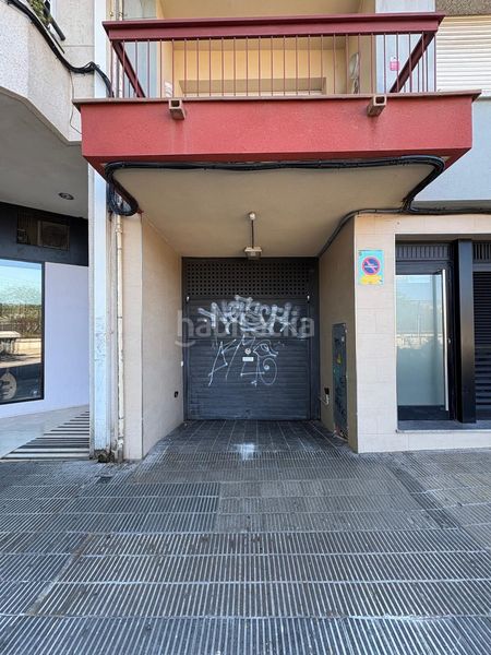 Foto 716157b6-9034-4043-a180-b0c6f78b18b9. Aparcament cotxe a Calafell platja Calafell