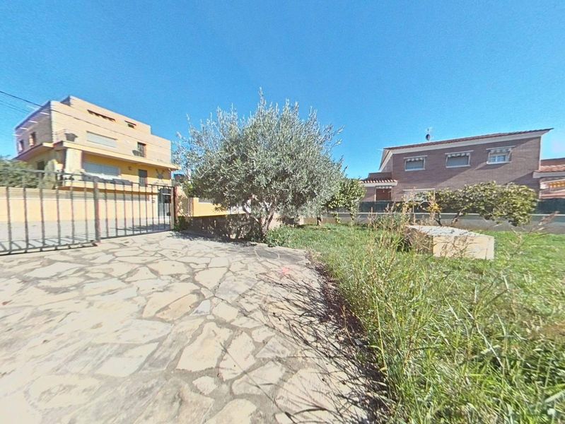 Foto b31171f5-ee1d-4452-89f4-78a548270215. Finca rústica a Segur de Calafell nucli urbà Segur de Calafell