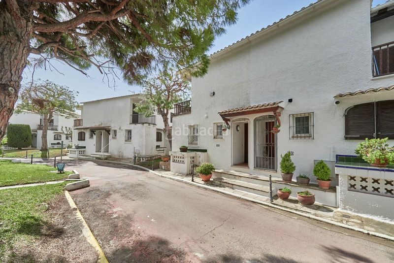 Foto b3b2e845-4d28-4b71-8219-e89e9d81e72d. Casa adossada amb calefacció aparcament piscina a Calafell