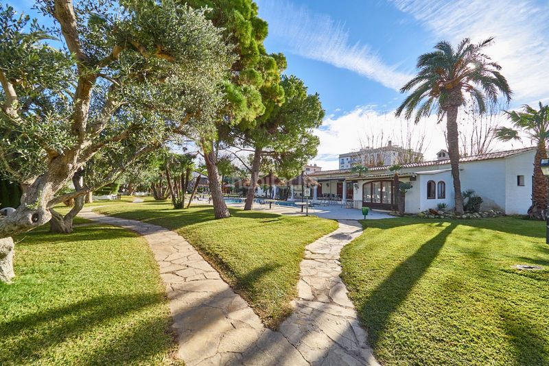 Foto e29e58a5-d601-4e74-b915-53d71aea5c4d. Casa adossada amb calefacció aparcament piscina a Calafell