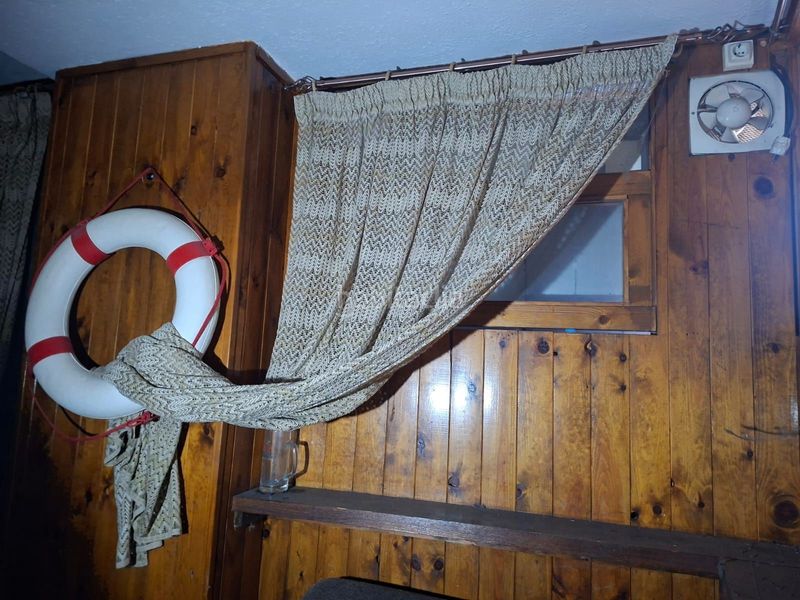 Foto c12eff46-f8cb-427e-8a83-758573aa9c7b. Local comercial a Centre Torredembarra