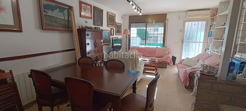 Foto ad38697b-f39d-45f6-9b12-cbf733222f5e. Casa adossada amb calefacció aparcament a Sant Salvador Coma-ruga