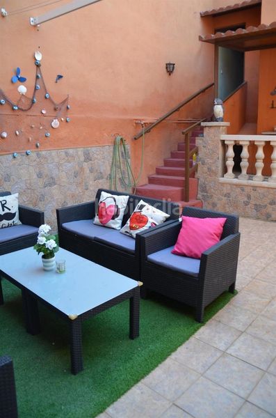 Foto f8dbc999-43a8-4a83-add6-2d36a2639fe7. Casa amb aparcament a Masllorenç